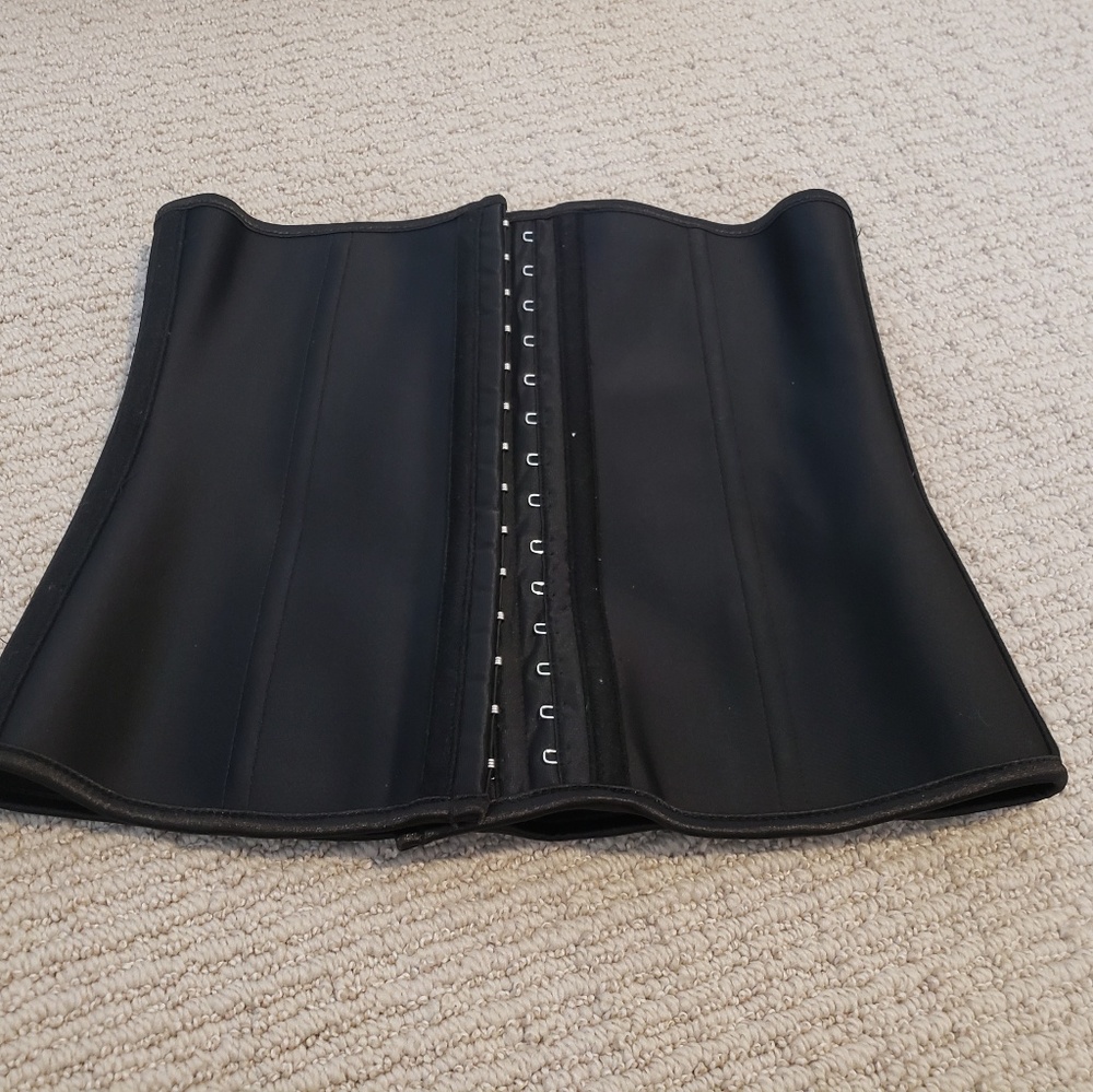 waist trainer size medium